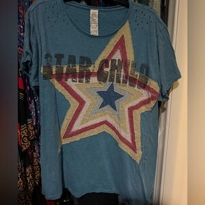 NWOT Magnolia Pearl Star Child Applique Boyfriend T